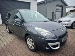 Schwarz Gebraucht 2010 Renault Grand Scénic III Van / Kleinbus | 6.290 € (Fairer Preis)