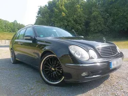 Schwarz Gebraucht 2004 Mercedes E240 Kombi | 4.500 €
