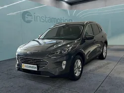Grau Gebraucht 2023 Ford Kuga Titanium SUV | 28.299 € (Fairer Preis)