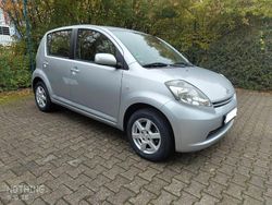 Silber Gebraucht 2007 Daihatsu Sirion Kleinwagen | 2.850 € (Fairer Preis)