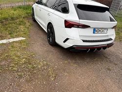 Weiß Gebraucht 2020 Skoda Octavia RS Kombi | 29.000 €