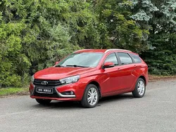 Rot Gebraucht 2020 Lada Vesta Kombi | 6.990 €