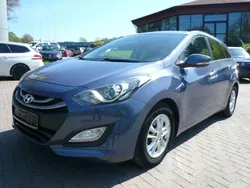 Blau Gebraucht 2015 Hyundai i30 Kombi | 12.990 € (Etwas zu teuer)