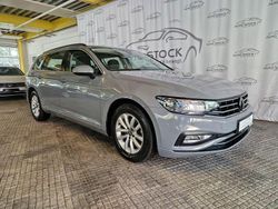 Grau Gebraucht 2022 VW Passat Business Kombi | 23.450 € (Guter Preis)