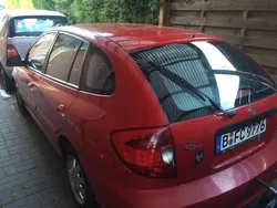 Rot Gebraucht 2003 Kia Rio Kombi | 2.700 €