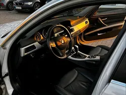 Weiß Gebraucht 2011 BMW 330 Limousine | 9.000 € (Guter Preis)