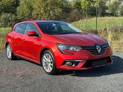 Rot Gebraucht 2016 Renault Mégane III Intens Limousine | 8.950 € (Guter Preis)