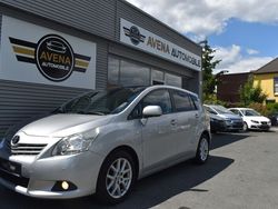 Silber Gebraucht 2013 Toyota Verso Travel Van / Kleinbus | 6.999 € (Guter Preis)