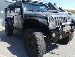 Schwarz Gebraucht 2011 Jeep Wrangler Sahara SUV | 29.900 € (Etwas zu teuer)