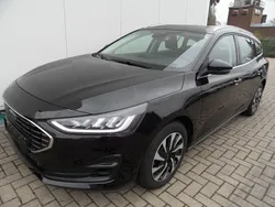 Schwarz metallic Gebraucht 2023 Ford Focus Titanium | 18.880 € (Superpreis)