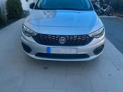 Silber Gebraucht 2016 Fiat Tipo Limousine | 11.750 € (Fairer Preis)