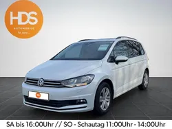Weiß Gebraucht 2019 VW Touran Comfortline Van / Kleinbus | 16.490 € (Fairer Preis)