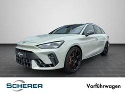Taiga grau metallic (metallic) Gebraucht 2025 Cupra Leon VZ Limousine | 51.290 €