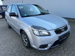 Silber Gebraucht 2010 Kia Rio Limousine | 5.950 € (Teuer)