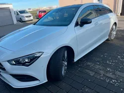 Weiß Gebraucht 2021 Mercedes CLA200 Shooting Brake AMG line Kombi | 27.500 € (Guter Preis)
