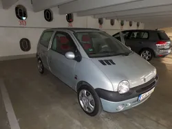 Silber metallic Gebraucht 2001 Renault Twingo Kleinwagen | 1.350 €