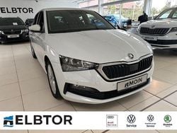 Weiß Gebraucht 2021 Skoda Scala Style Kleinwagen | 20.780 € (Etwas zu teuer)
