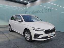 Weiß Gebraucht 2024 Skoda Scala Selection Kleinwagen | 22.940 € (Fairer Preis)