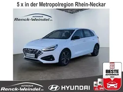 Weiss Gebraucht 2021 Hyundai i30 Edition 30+ Limousine | 20.489 € (Fairer Preis)