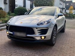 Silber Gebraucht 2018 Porsche Macan SUV | 39.990 €