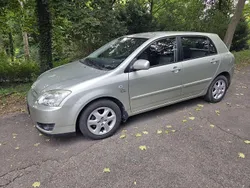 Silber Gebraucht 2004 Toyota Corolla Limousine | 5.490 € (Etwas zu teuer)