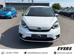 Taffeta white / schwarz Gebraucht 2021 Honda Jazz Executive Kleinwagen | 18.850 € (Fairer Preis)