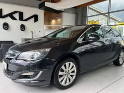 Schwarz Gebraucht 2014 Opel Astra Exklusiv Kombi | 6.399 € (Guter Preis)