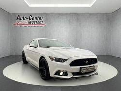 Weiß Gebraucht 2017 Ford Mustang Fastback Coupé | 22.950 € (Guter Preis)