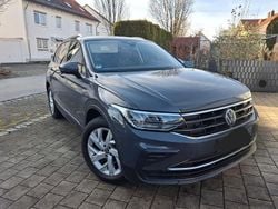 Grau Gebraucht 2022 VW Tiguan Active SUV | 24.400 € (Fairer Preis)