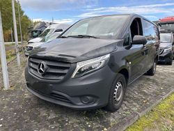 Schwarz Gebraucht 2021 Mercedes Vito Van / Kleinbus | 23.999 € (Fairer Preis)