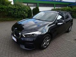 Saphirschwarz Gebraucht 2024 BMW 116 Advantage Kleinwagen | 21.900 € (Fairer Preis)