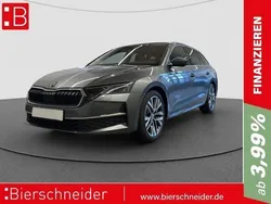 Grau Gebraucht 2024 Skoda Octavia Selection Kombi | 38.950 € (Etwas zu teuer)