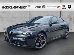 Nero vulcano, metallic) (schwarz Gebraucht 2023 Alfa Romeo Giulia Competizione Limousine | 38.470 € (Fairer Preis)