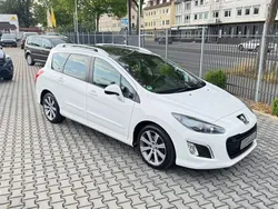 Weiß Gebraucht 2012 Peugeot 308 Allure Kombi | 4.500 € (Fairer Preis)