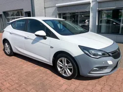 Weiß Gebraucht 2016 Opel Astra Business Limousine | 7.499 € (Superpreis)