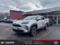 Silber Gebraucht 2025 Toyota Yaris Cross Style SUV | 31.955 € (Teuer)