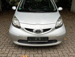 Silber Gebraucht 2008 Toyota Aygo Kleinwagen | 3.250 € (Fairer Preis)