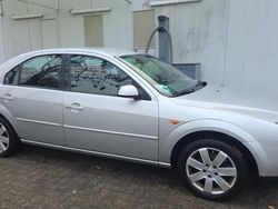 Silber Gebraucht 2002 Ford Mondeo Limousine | 999 €