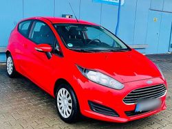 Rot Gebraucht 2015 Ford Fiesta Trend Kleinwagen | 4.800 € (Etwas zu teuer)