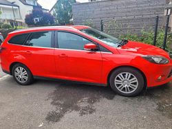 Rot Gebraucht 2014 Ford Focus Kombi | 4.500 €