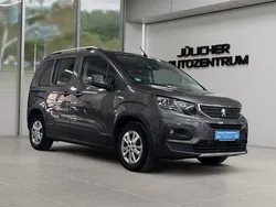 Grau Gebraucht 2021 Peugeot Rifter Allure Van / Kleinbus | 18.990 € (Superpreis)