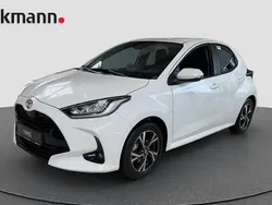 Weiß Neu 2025 Toyota Yaris Hybrid Limousine | 23.480 € (Guter Preis)