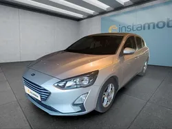 Silber Gebraucht 2021 Ford Focus Limousine | 14.749 € (Superpreis)