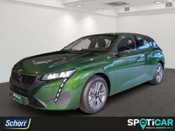 Olivine grün Gebraucht 2024 Peugeot 308 Active Limousine | 20.950 € (Superpreis)