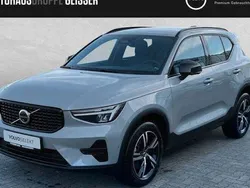 Grau Gebraucht 2024 Volvo XC40 Plus SUV | 37.450 € (Fairer Preis)