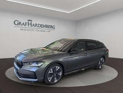 Graphitegrau metallic Gebraucht 2025 Skoda Superb SportLine Kombi | 56.790 € (Teuer)
