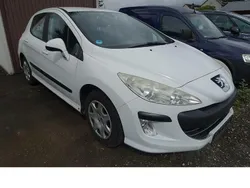 Weiß Gebraucht 2009 Peugeot 308 Tendance Limousine | 2.300 € (Guter Preis)