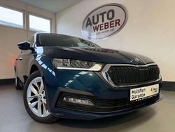 Modra lava/lava blau (metallic) Gebraucht 2022 Skoda Octavia Kombi | 19.890 € (Fairer Preis)