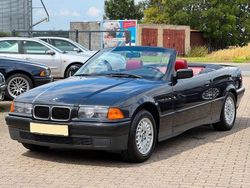 Schwarz Gebraucht 1994 BMW 320 Cabriolet Cabrio | 12.990 €