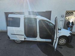 Weiß Gebraucht 2019 VW Caddy Trendline Van / Kleinbus | 13.990 € (Fairer Preis)